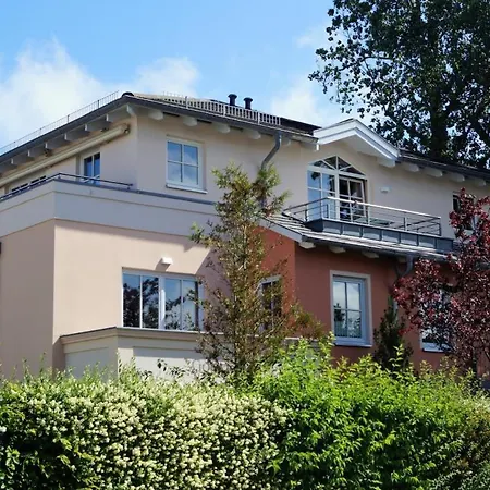 Helle In Toller Lage Mit Badewanne Und Balkon Holiday home