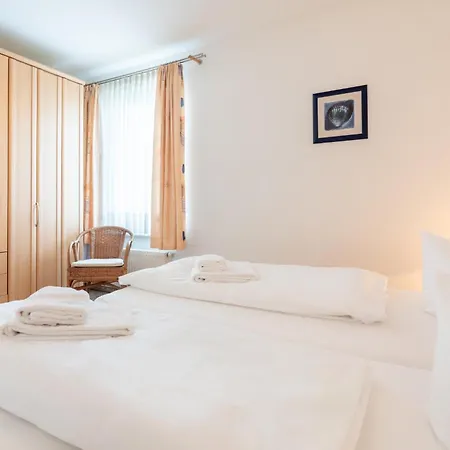 Helle In Toller Lage Mit Badewanne Und Balkon Holiday home